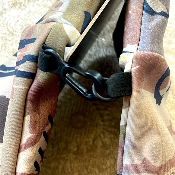 Brand New Under Armour Men’s Early Season Liner Camo Hunting Touchscreen Gloves - Picture 11 of 15